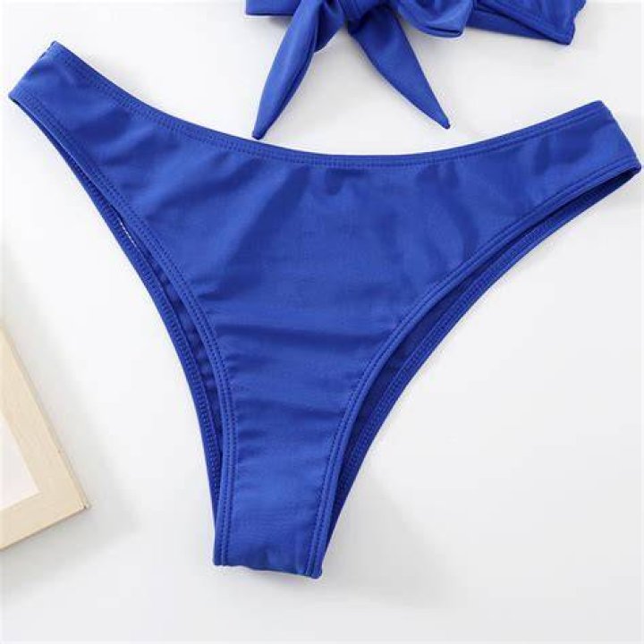 5 Hot Sexy KieraNicole Bikini Pics