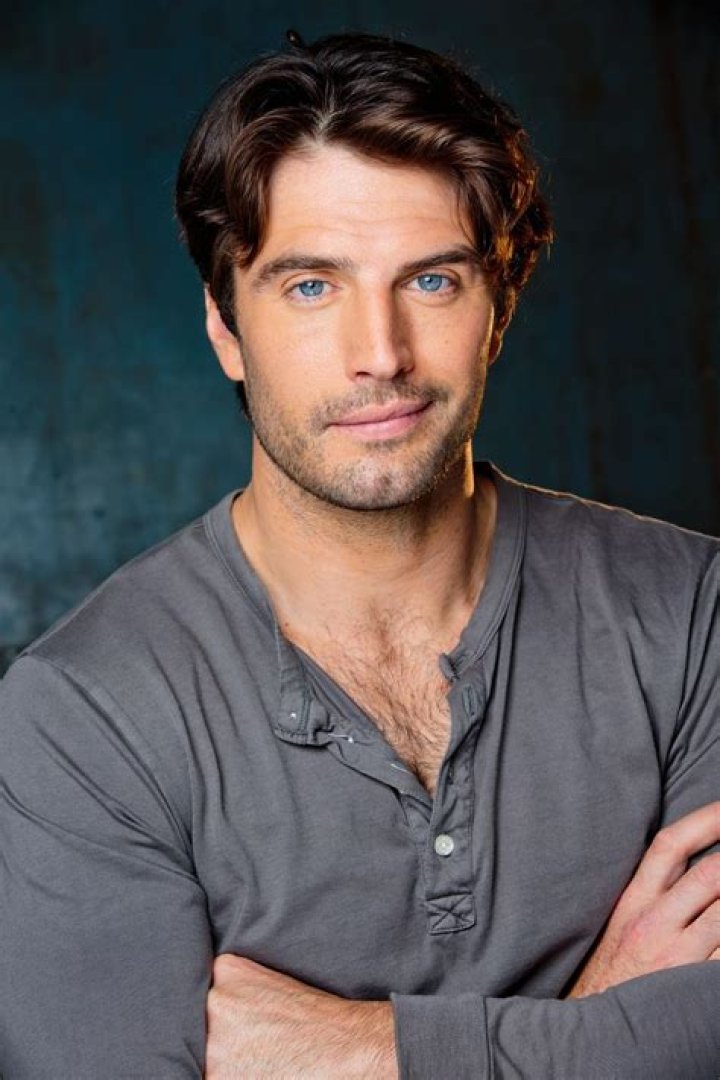 Actor Tyler Harlow Hallmark Wiki, Biography, Age, Movies, Latest News