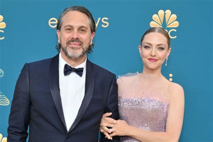 Amanda Seyfried, Thomas Sadoski in Neil LaBute's 'The Way We Get By