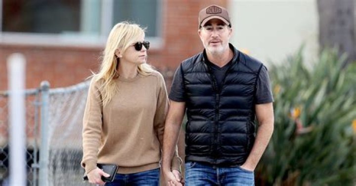 Anna Faris Spotted Wearing an Engagement Ring