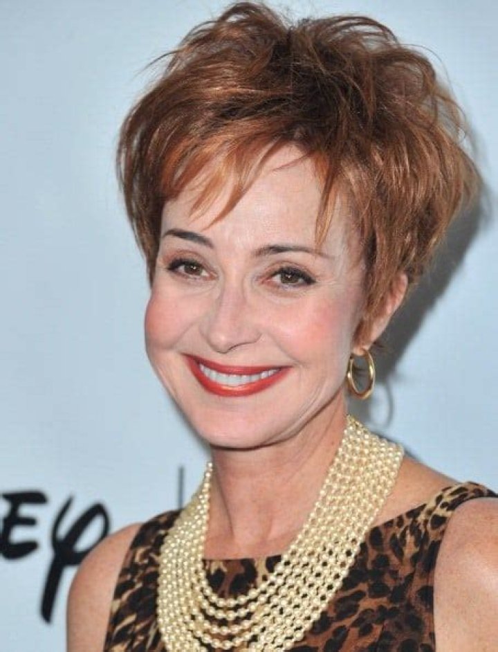 Annie Potts Net worth, Age BioWiki, Kids, Boyfriend, Weight 2023 The
