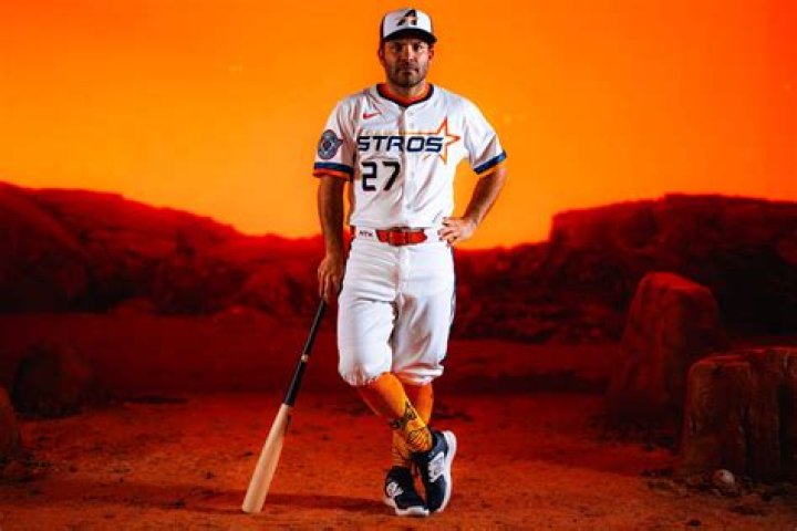 Astros' AllStars, families were styling on red carpet before the game