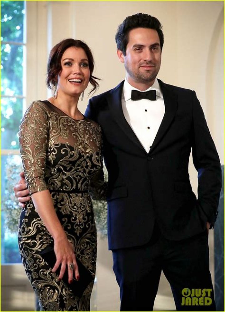 Bellamy Young and Ed Weeks are 'dating' as he was seen 'whispering in