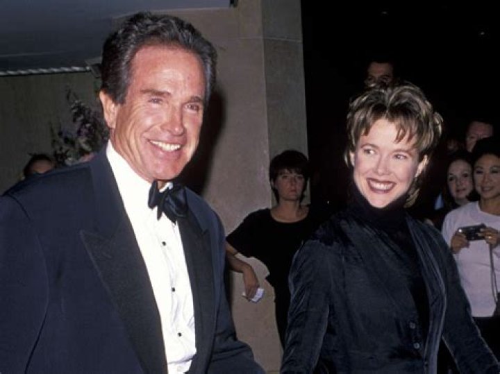 Bening and Warren Beatty, Married 26 Years, Have Date Night at