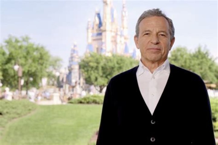 Bob Iger jogs maskfree with his family in California after