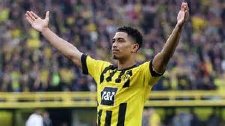 Borussia Dortmund starlet Jude Bellingham called up to England squad