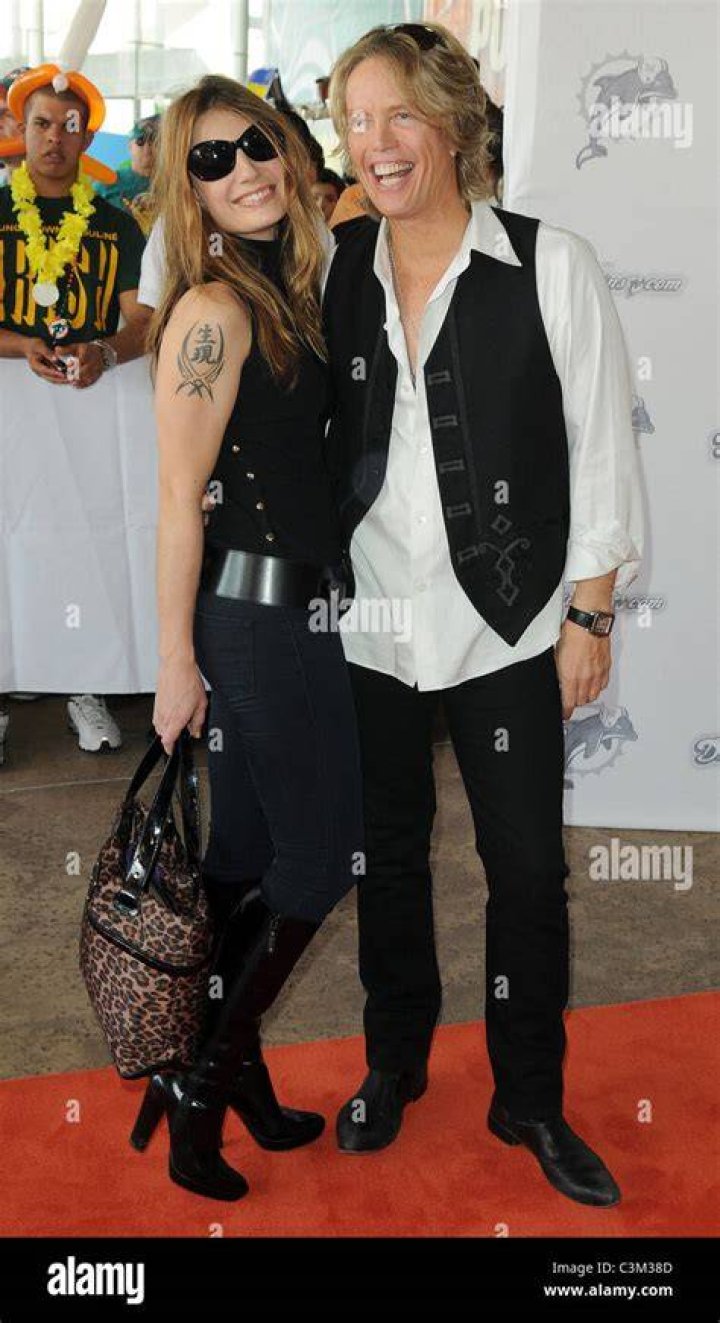 Brian Ray with girlfriend Laura appear on the Orange Carpet prior to