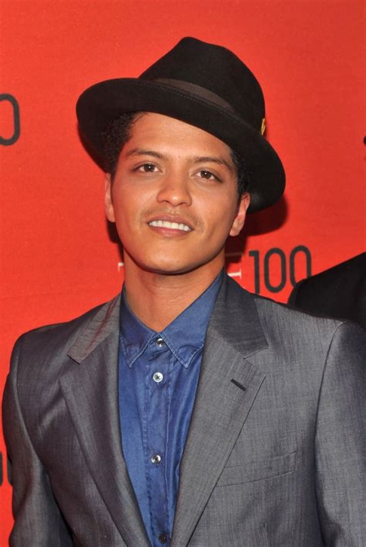 Bruno Mars full Official Chart History Official Charts Company