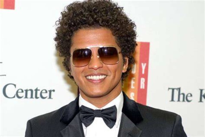 Bruno Mars Net Worth - MoxSync