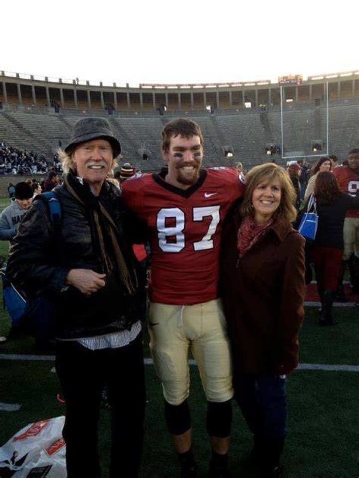 Cameron Brate Wife Is Cameron Brate Married? Who Is Cameron Brate's