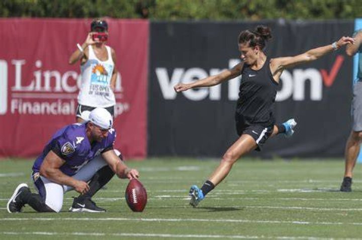 Carli Lloyd &lsquo;seriously considering&rsquo; NFL offer to kick field goals