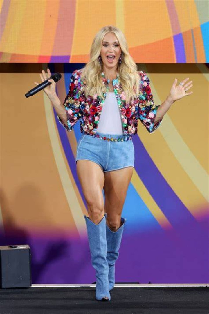Carrie Underwood Exposed Singer Faking Sweet Personality But Really A