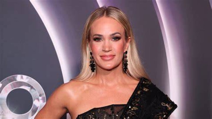 Carrie Underwood shares photos of tattoos she and her sistersinlaw