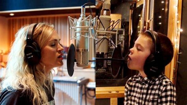 Carrie Underwood Sings Son Isaiah a HeliumEnhanced Birthday Song