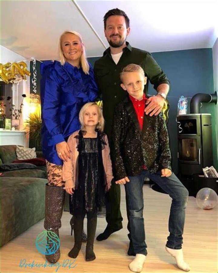 Cecilie Schmeichel om for&aelig;ldrenes skilsmisse 'Det har v&aelig;ret sindssygt