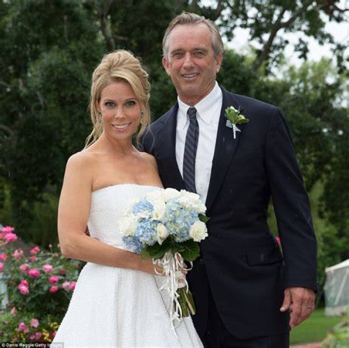 Cheryl Hines and Bobby Kennedy's wedding pictures from Cape Cod