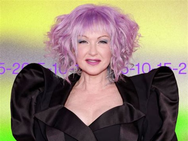 Cyndi Lauper Net Worth, Salary, Age, Height, Weight, Bio, Family, Career