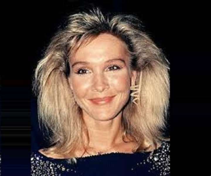 Cynthia Rhodes Biography Facts, Childhood, Family Life & Achievements