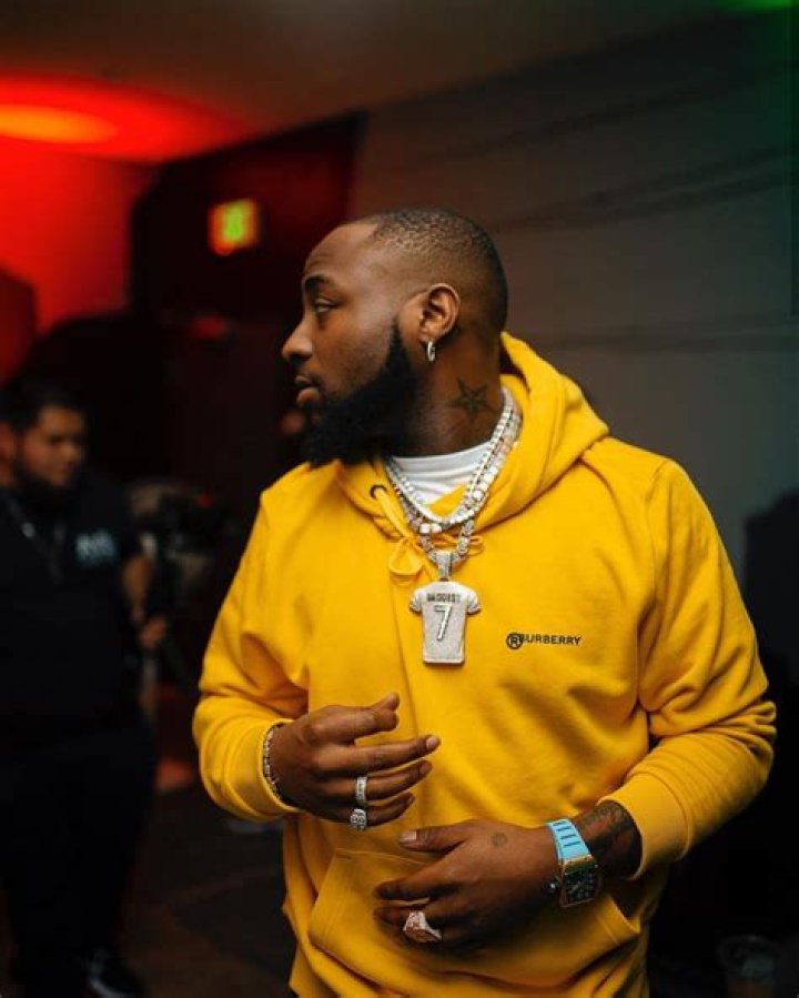 Davido sings birthday song for Wizkid on his 30th birthday (Video)