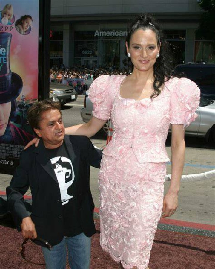Deep Roy and wife Charlie the Chocolate Factory World Premiere Graumans
