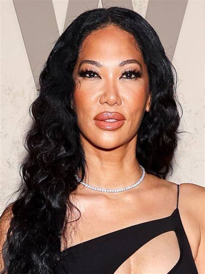 Did Kimora Lee Simmons Get Plastic Surgery? See the Model&rsquo;s Then and