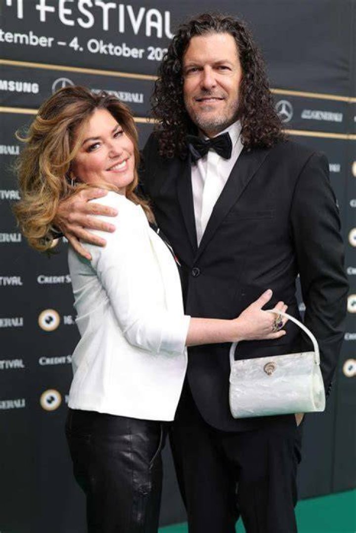 Did Shania Twain Secretly Give Birth To A Child At 15? Uncovering The Truth