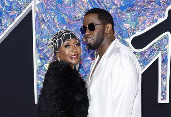 Diddy&rsquo;s Mom Janice Combs Wows in Art Deco Dress & Heels at BET Awards