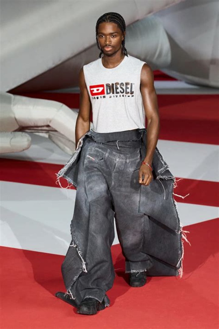 Diesel (DIESEL) Twitter Diesel, Fashion show, Mens fashion