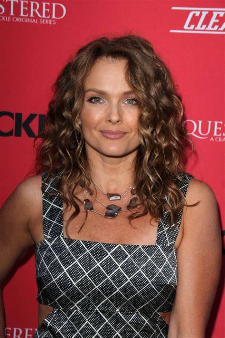 Dina Meyer photo 1 of 50 pics, wallpaper photo 22903 ThePlace2