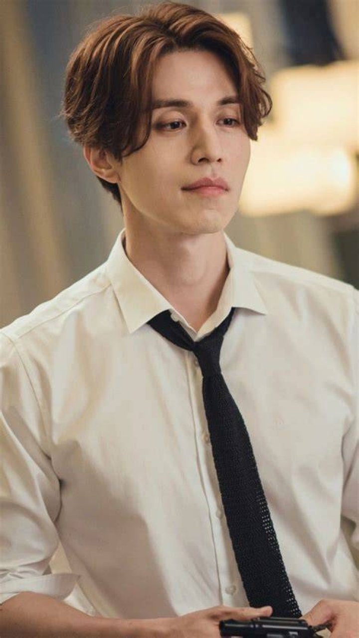 Discovering Lee Dong Wook's Daughter