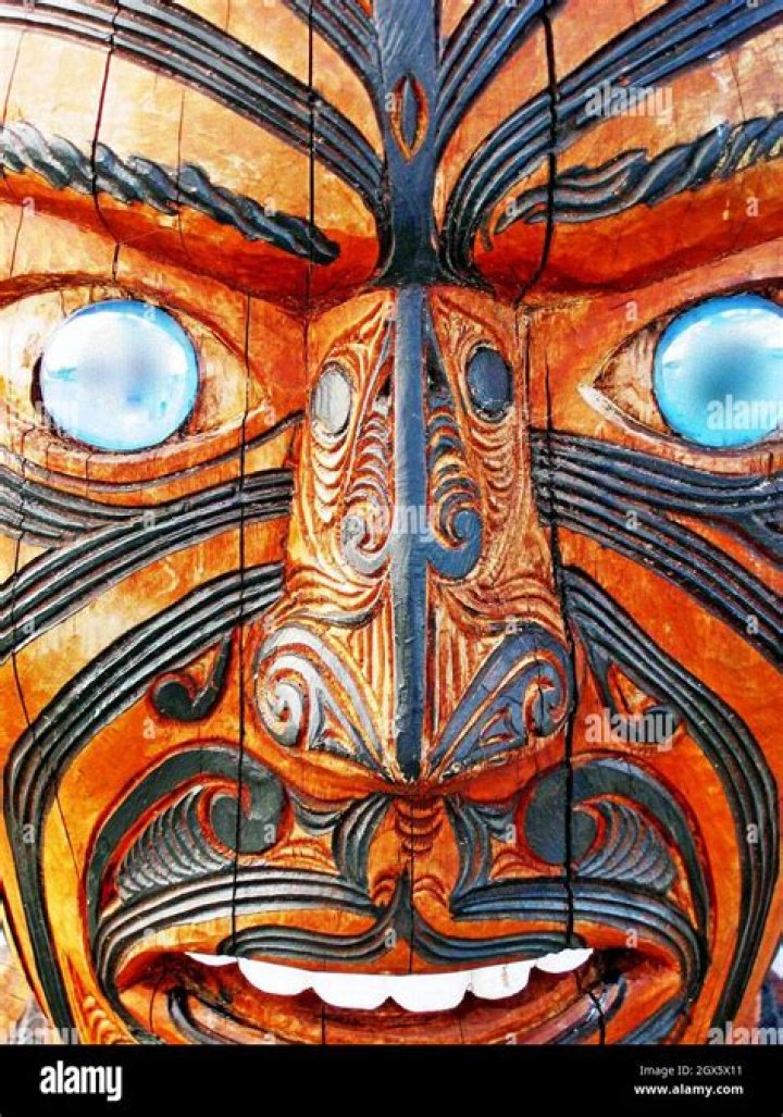 Do the designs in Whakairo have a meaning?