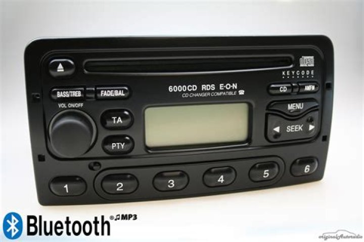 Does 6000CD have aux?