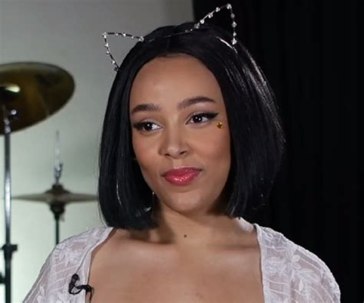 Doja Cat Biography Facts, Childhood, Family Life & Achievements