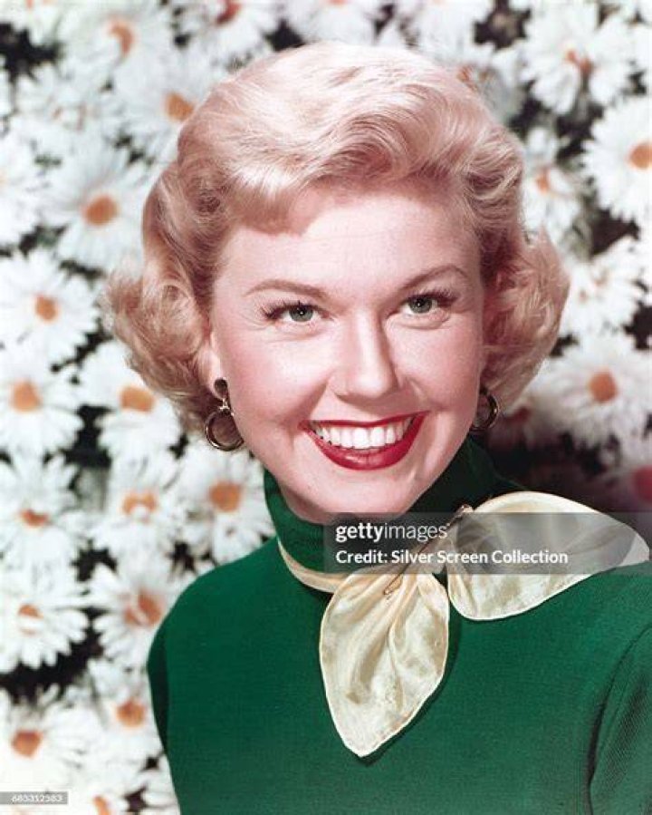 Doris Day's death sends stars into mourning