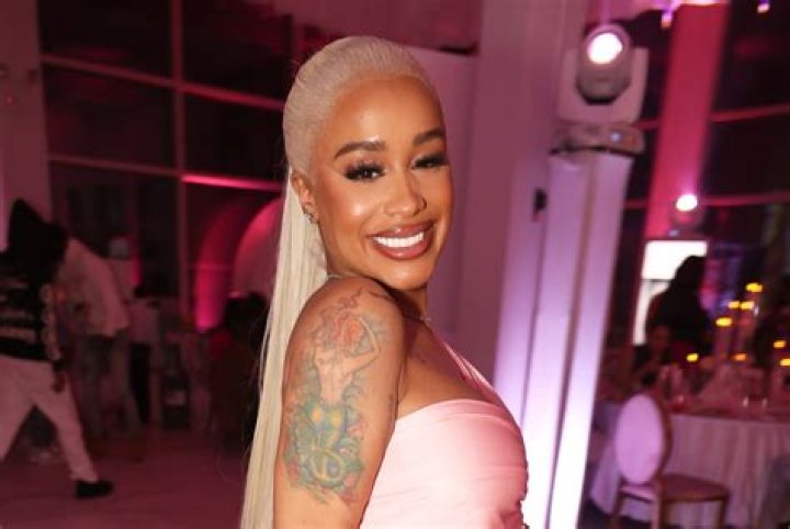 Dream Doll Shows off New Hair After A Big Chop To Help Fans Learn From