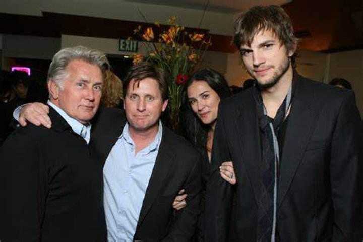 Emilio Estevez a eu plusieurs relations, mais une seule femme