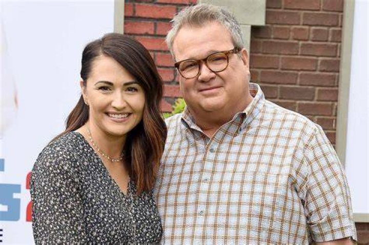 Eric Stonestreet Height, Weight, Age, Girlfriend, Family, Facts, Biography