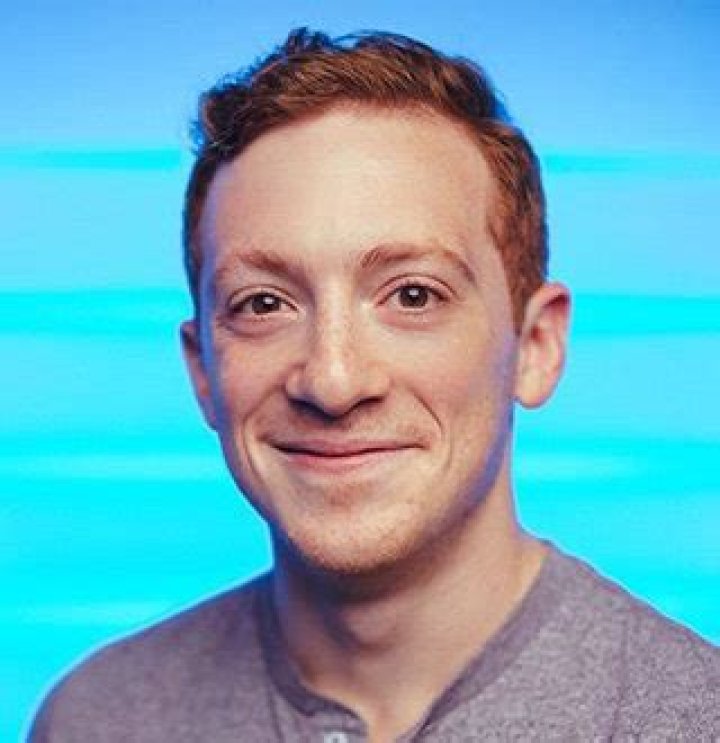 Ethan Slater Bio Married Life, Education, Height