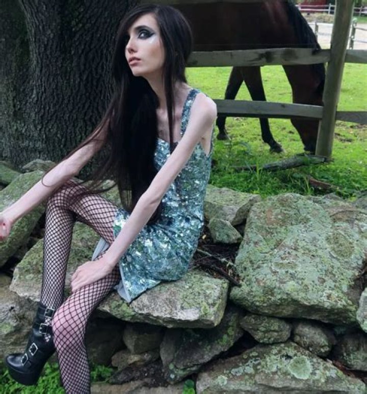Eugenia Cooney Wiki, Bio, Age, Height, Weight, Boyfriend, Net Worth