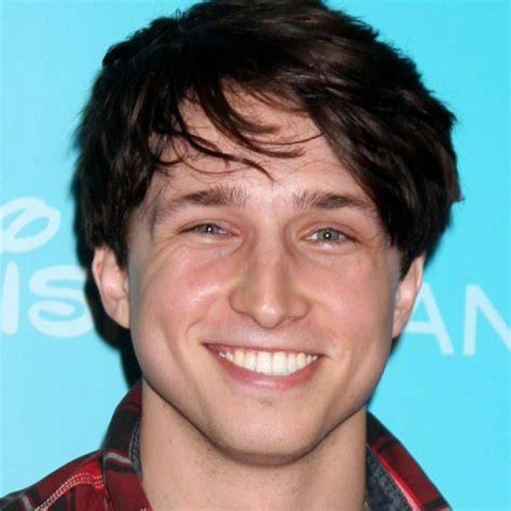 Fact Check Is Shayne Topp Gay Or Does He Have A Girlfriend?