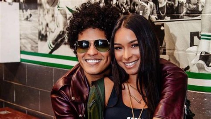 Fotos. Bruno Mars y Jessica Caban. Bruno Mars Spain