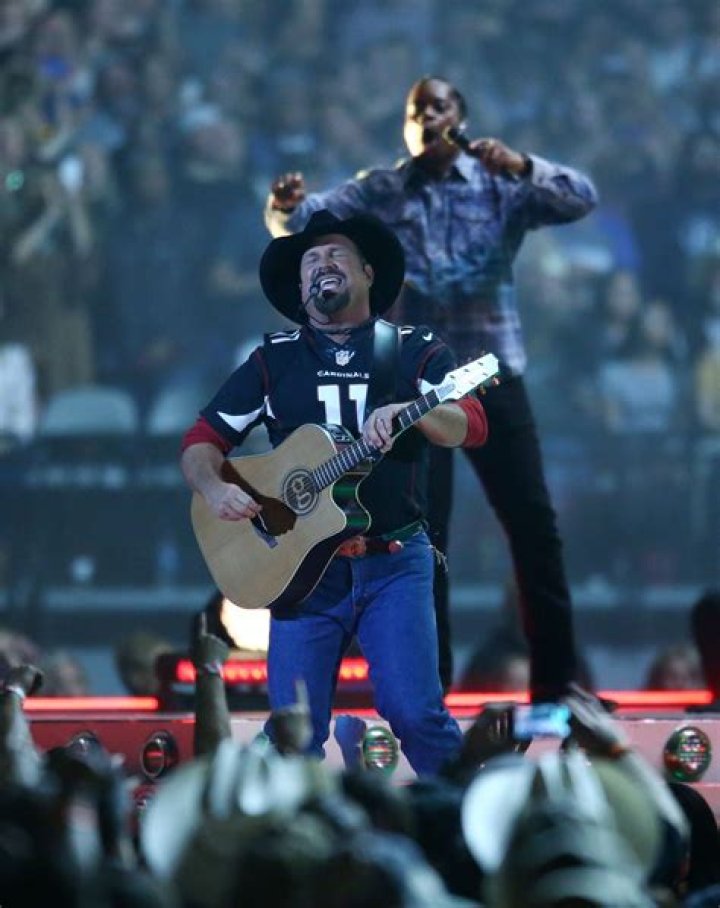 Garth Brooks 'Surprised' By ExWife Sandy's Honesty in A&E Doc