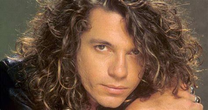 How Did Michael Hutchence Die? Did Michael Suicide? NAYAG Spot
