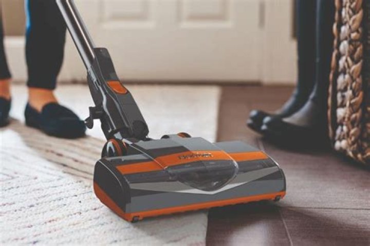 How do I change the belt on my Hoover carpet cleaner?