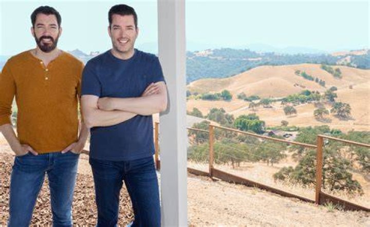 If you think Property Brothers Jonathan and Drew Scott are adorable now