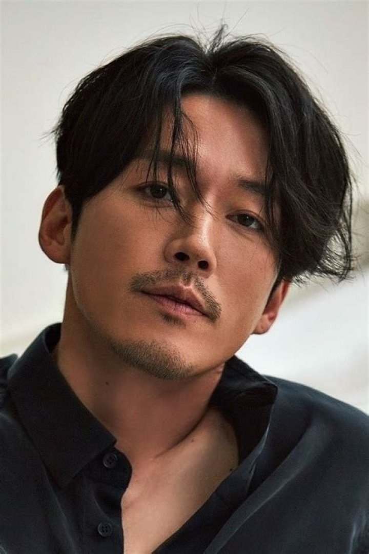 Jang Hyuk Will Do Anything for His "Family" in the KDrama