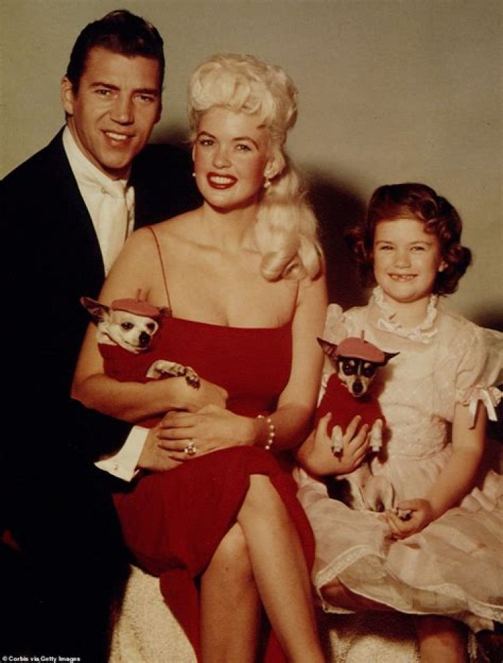 Jayne Mansfield and her daughter, Mariska Hargitay Jayne mansfield