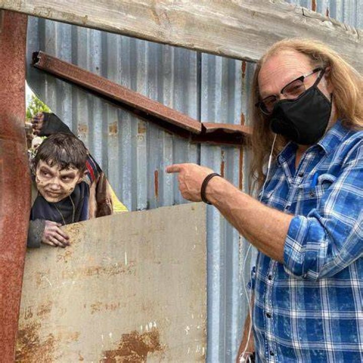 Jeffrey Dean Son, 11, Makes His Walking Dead Debut Watch