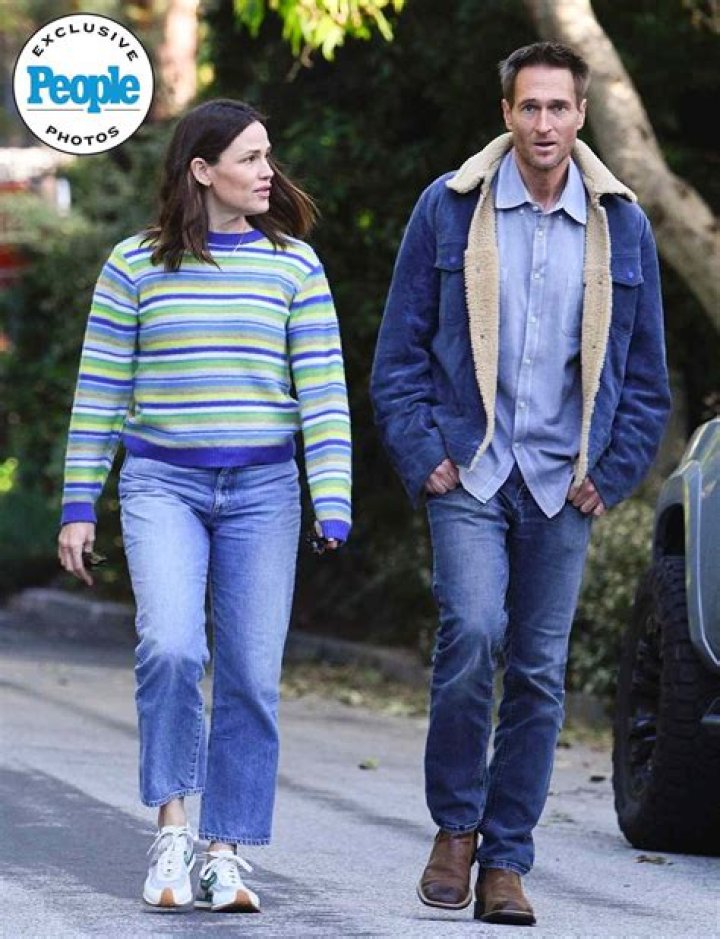 Jennifer Garner and John Miller's Relationship Timeline TrendRadars