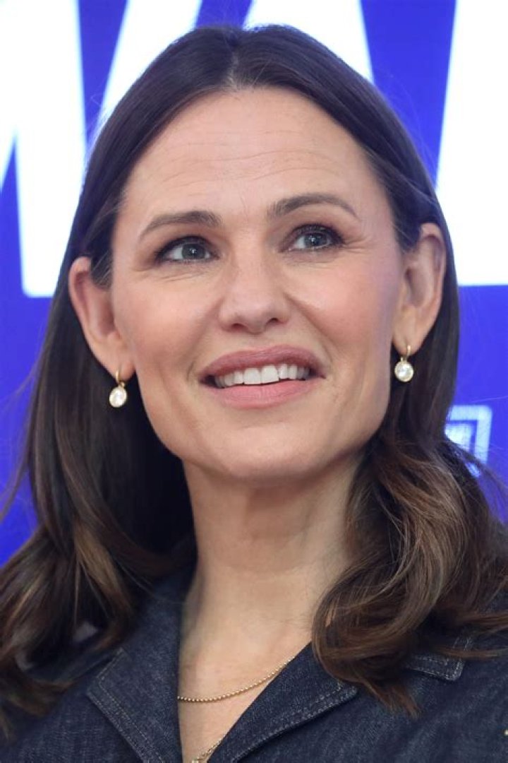 Jennifer Garner Net Worth - MoxSync